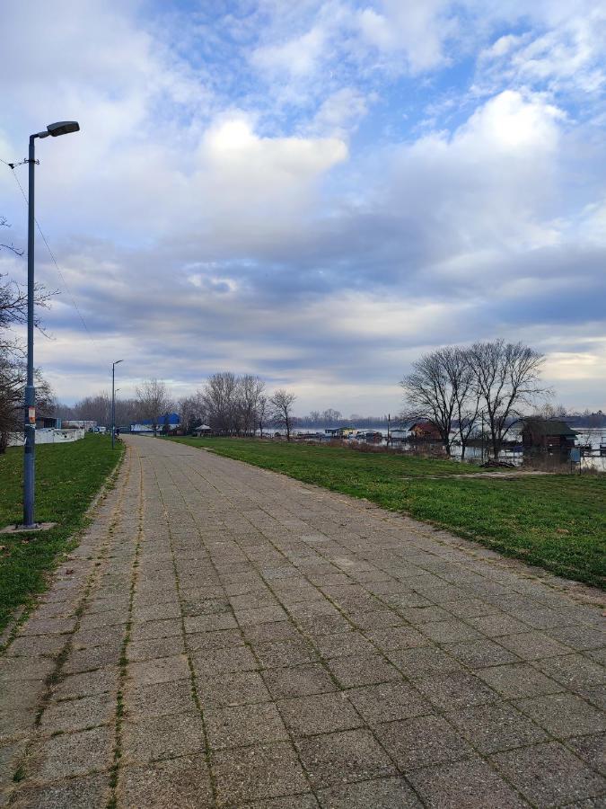 Ferienwohnung Stan Andja Sremska Mitrovica Exterior foto