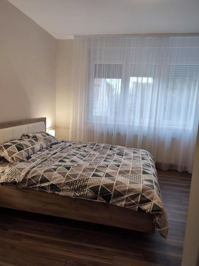 Ferienwohnung Stan Andja Sremska Mitrovica Exterior foto